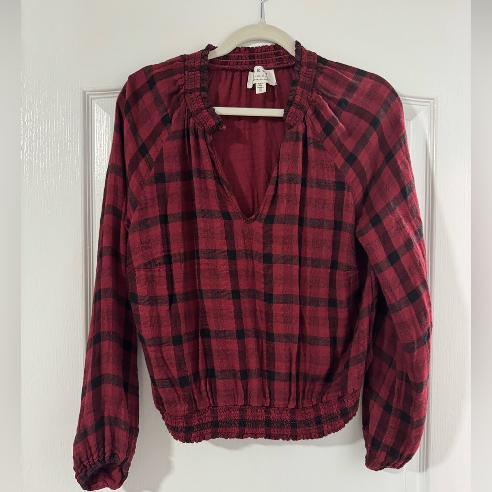 Cloth and Stone by Anthropologie Red Plaid Crop Long Sleeve Top